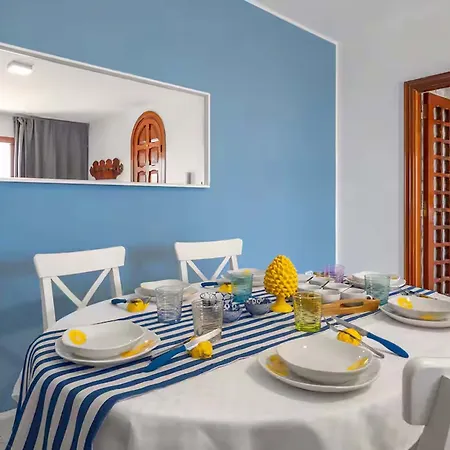 - Casa Giovanna B Feriehus Nerano